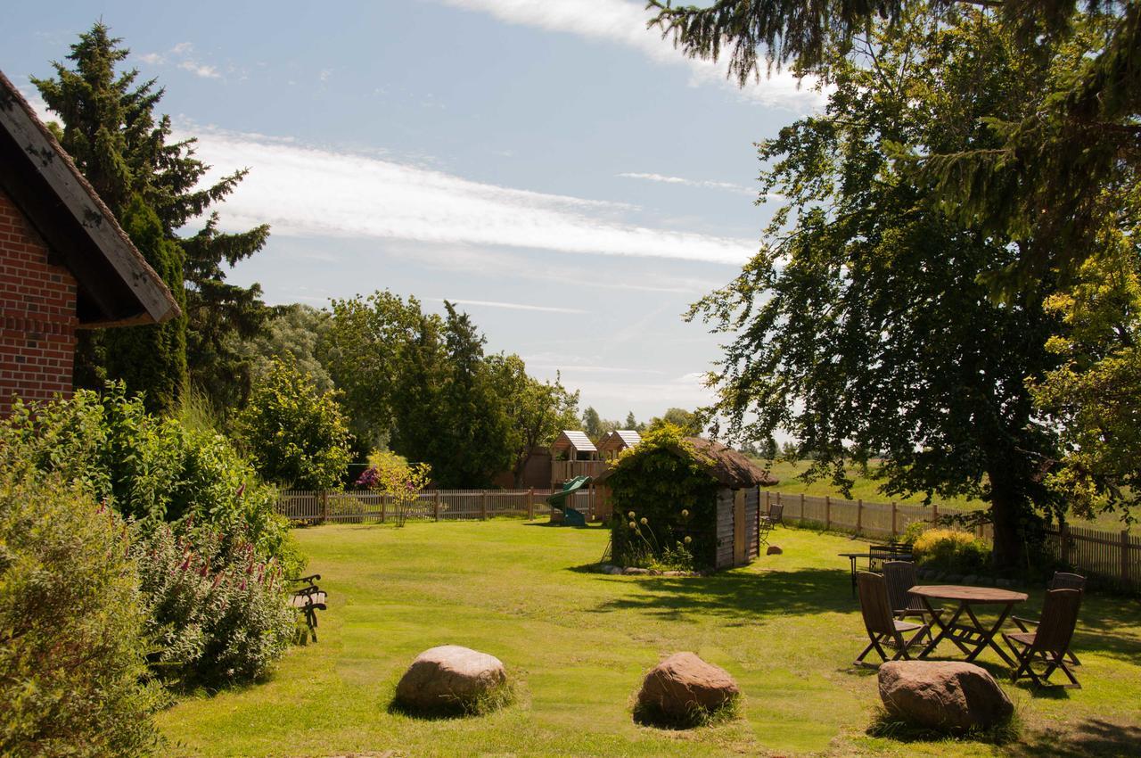 Landhaus Am Deich Middelhagen Buitenkant foto